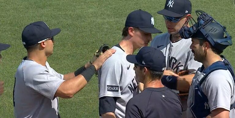 Fried's teammates celebrate him