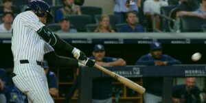Bellinger hits a three-run home run