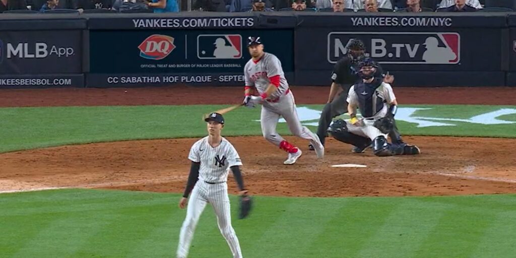 Lowe doubles off of Weaver