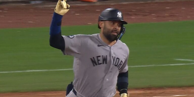sanchez celebrates his home run